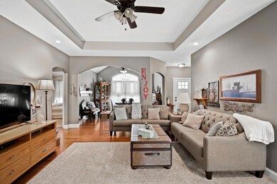 812 E Roubidoux St, Nixa, MO 65714 - photo 6