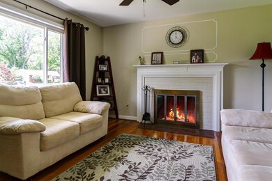 Living Rm w: FIreplace