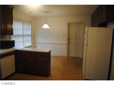 Kitchen - Spacious eat in kitchen with walk in pan