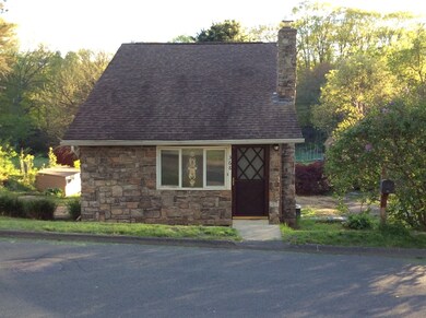 368 Hillcrest Ave, West Springfield, MA 01089 - photo 2