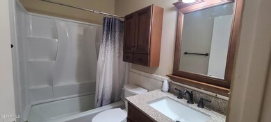 10424 Shannon Place unit B, El Paso, TX 79925 - photo 6