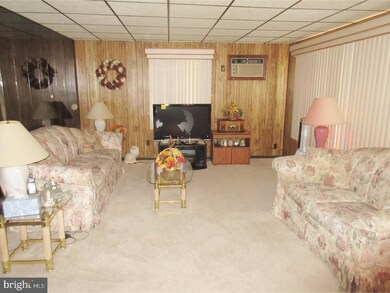 606 Glencroft Cir, Folcroft, PA 19032 - photo 5