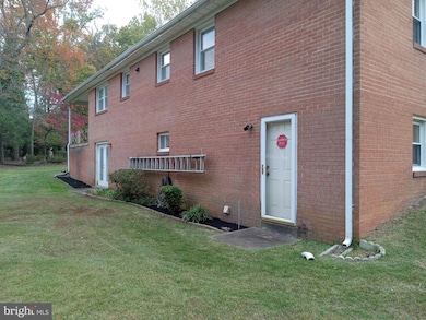 6616 Pepin Dr, Upper Marlboro, MD 20772 - photo 6