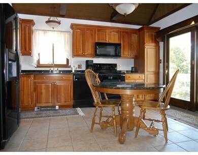 21 Lake View Dr, Spencer, MA 01562 - photo 4