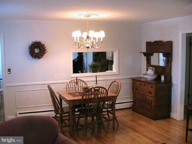 4315 Dewey Ave, Baltimore, MD 21211 - photo 4