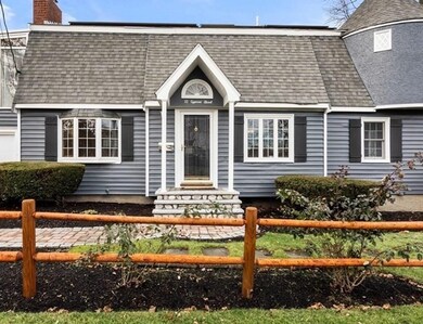 23 Cypress St, Marblehead, MA 01945 - photo 4