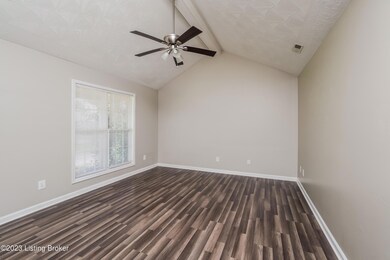 020-photo-living-room-13185599