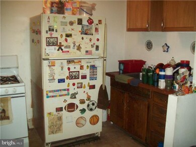 32 Summit St, Darby, PA 19023 - photo 6