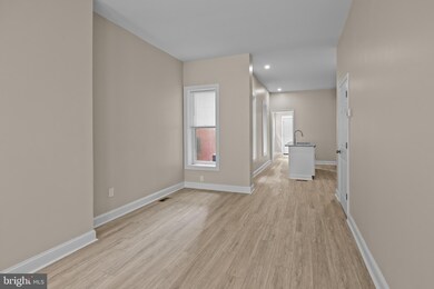 240 N 11th St, Allentown, PA 18102 - photo 7