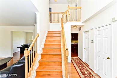 5706 Silk Tree Dr, Riverdale, MD 20737 - photo 4