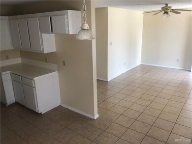 1000 W Caffery Ave unit B7, Pharr, TX 78577 - photo 4