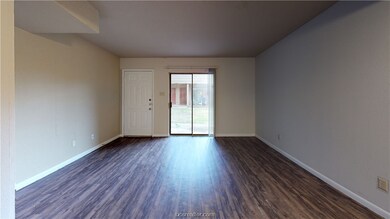 202 Lincoln Ave unit D, College Station, TX 77840 - photo 6