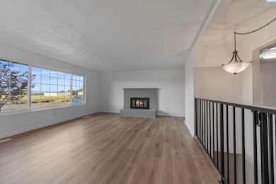 114 E 36th Ave, Kennewick, WA 99337 - photo 2