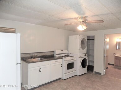 321 N Main St, Eynon, PA 18403 - photo 4