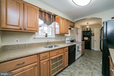 521 Eaton Rd, Drexel Hill, PA 19026 - photo 6