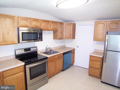 1316 Harford Square Dr, Edgewood, MD 21040 - photo 5