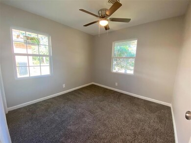 513 Lakeshore Dr, Ennis, TX 75119 - photo 5