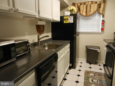 9697 Hagel Cir unit A, Lorton, VA 22079 - photo 7