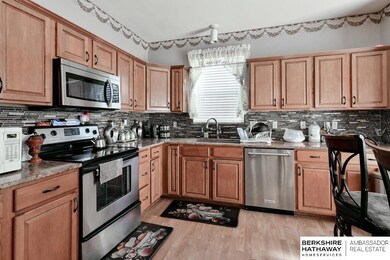 909 Port Royal Dr, Papillion, NE 68046 - photo 7