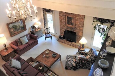 8505 Deer Run St, Lenexa, KS 66220 - photo 4