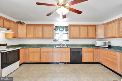 852 Trestle Ct, Pine Grove, PA 17963 - photo 7