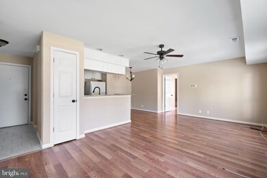 100 Chesterfield Ln unit 201, Stafford, VA 22556 - photo 3