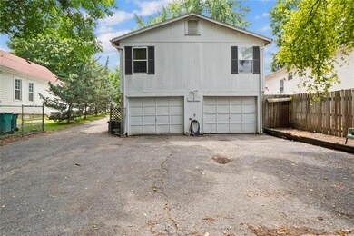 2 car garage, extra parking too