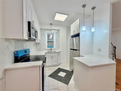 2225 Cincinnatus Ave, Bronx, NY 10473 - photo 3