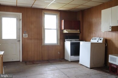 118 E Patterson St, Saint Clair, PA 17970 - photo 6