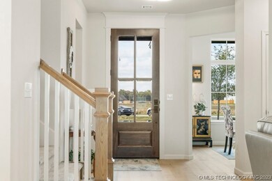 Wood Transitional Banister