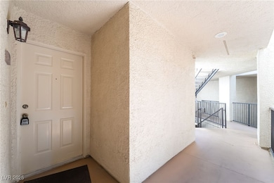 7123 S Durango Dr unit 204, Las Vegas, NV 89113 - photo 3