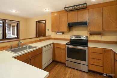 2263 72nd Ave SE, Mercer Island, WA 98040 - photo 4