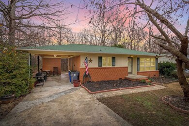 501 W 8th St, Siler City, NC 27344 - photo 3