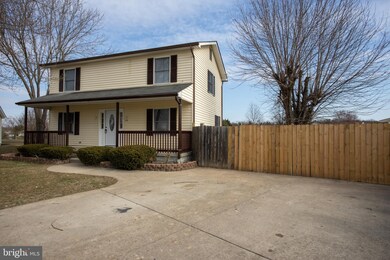 108 Honey Creek Cir, Stephens City, VA 22655 - photo 4