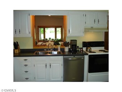 Kitchen - Updated Kitchen with New Quality Floorin