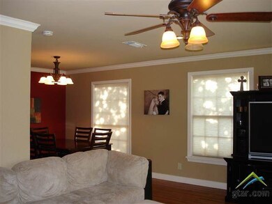 709 709 E Barbara, Tyler, TX 75701 - photo 3