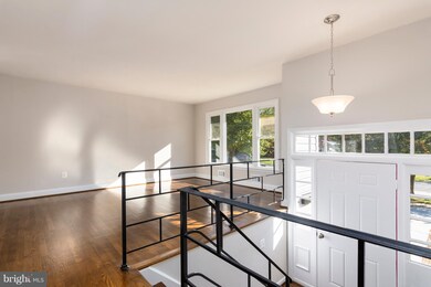 13526 Turkey Branch Pkwy, Rockville, MD 20853 - photo 2