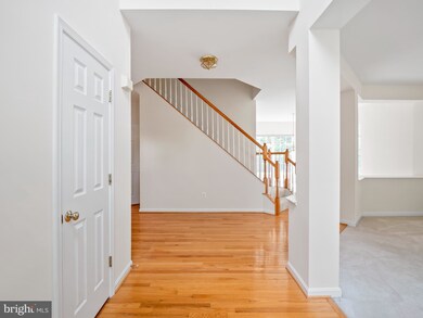 10012 Darnaway Ct, Bristow, VA 20136 - photo 6