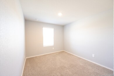 556 Chaco Loop, Seguin, TX 78155 - photo 5