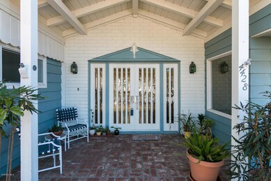 4428 Hope St-MLS_Size-003-40-Entryway-15