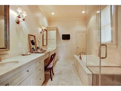 Master Bath/Spa.