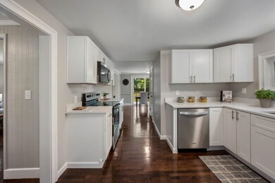 16 Mammoth Rd, Windham, NH 03087 - photo 3