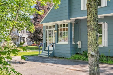 27-web-or-mls-211-main-st