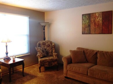 5448 Wesliegh Run Dr, Columbus, OH 43228 - photo 2