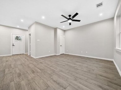 7414 Mount St, Houston, TX 77088 - photo 7