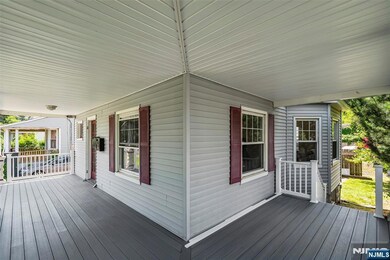 511 Grove St, Dunellen, NJ 08812 - photo 6