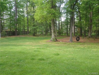 10950 Pegwell Dr, Midlothian, VA 23113 - photo 3