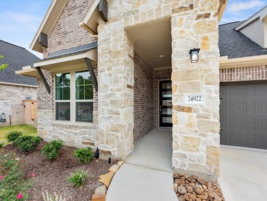 24922 Flint Lake Dr, Tomball, TX 77375 - photo 2