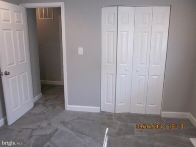 817 Carrington Ave, Capitol Heights, MD 20743 - photo 4