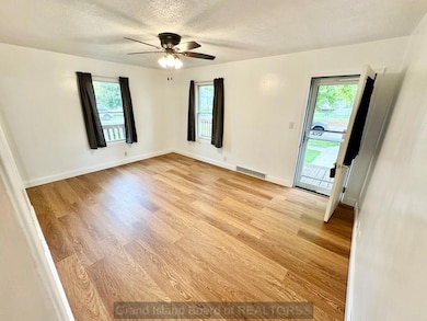 624 W 16th St, Grand Island, NE 68801 - photo 3